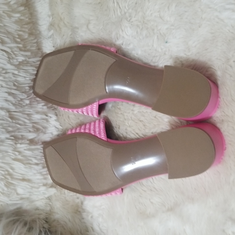 MARC FISHER SANDALS - Picture 7 of 9